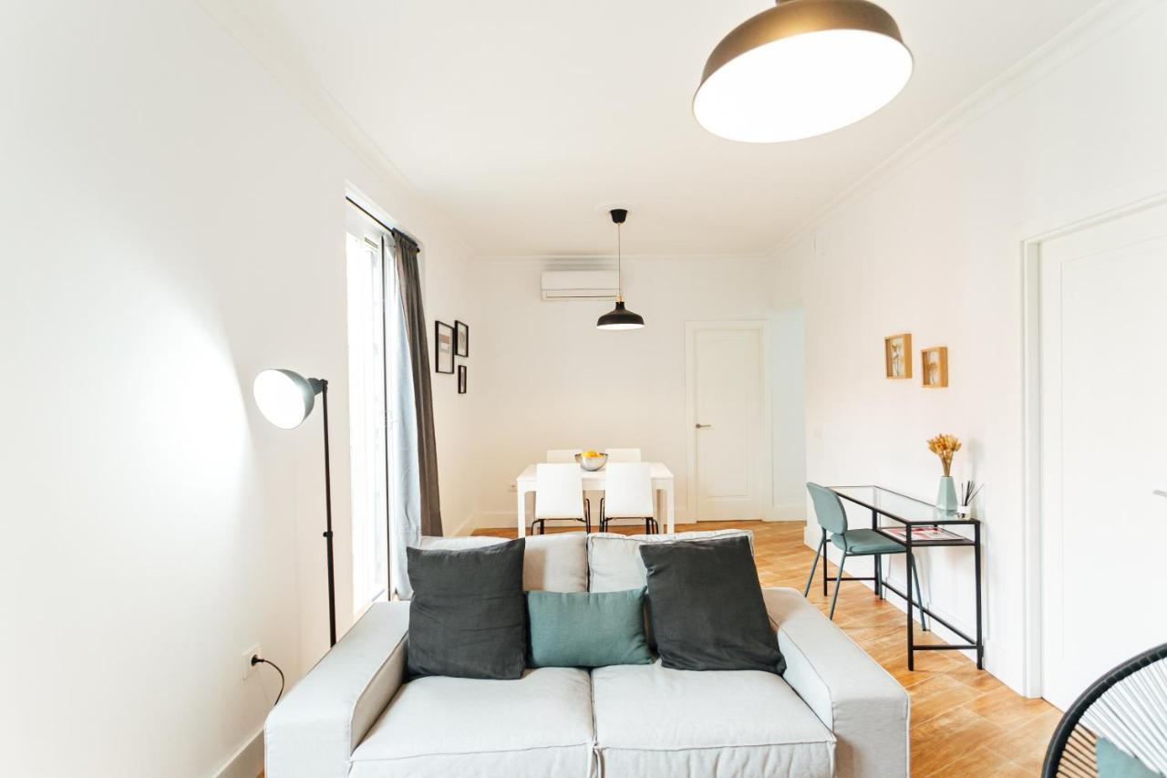 Alohamundi Peral Apartment เซบีญา ภายนอก รูปภาพ
