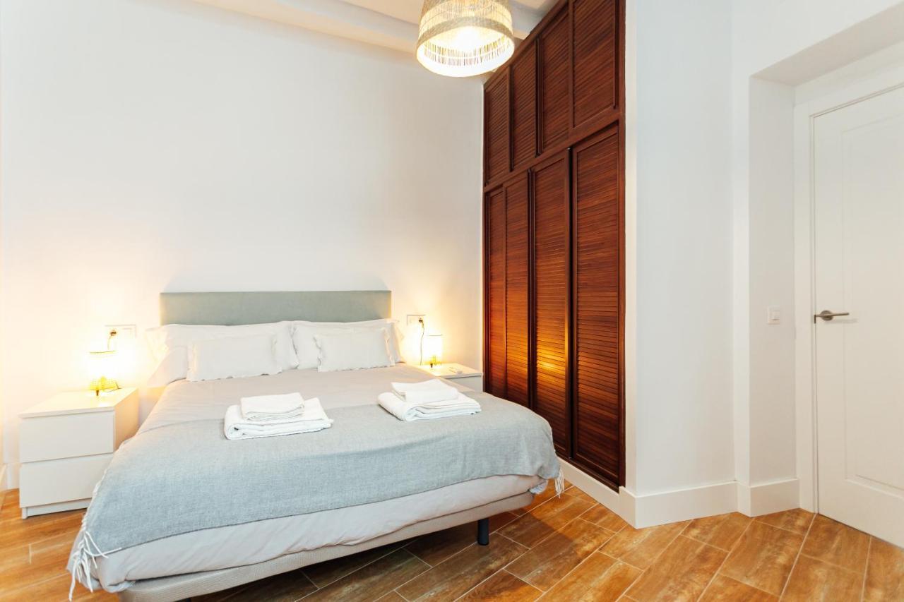 Alohamundi Peral Apartment เซบีญา ภายนอก รูปภาพ