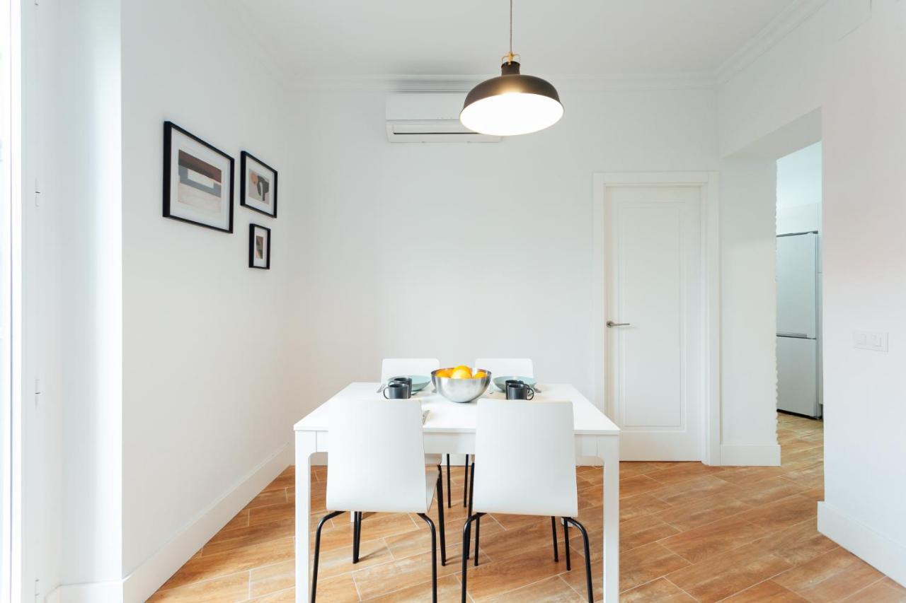 Alohamundi Peral Apartment เซบีญา ภายนอก รูปภาพ