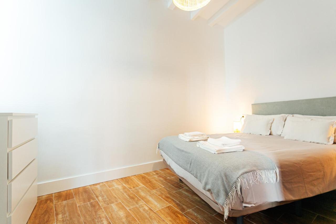 Alohamundi Peral Apartment เซบีญา ภายนอก รูปภาพ
