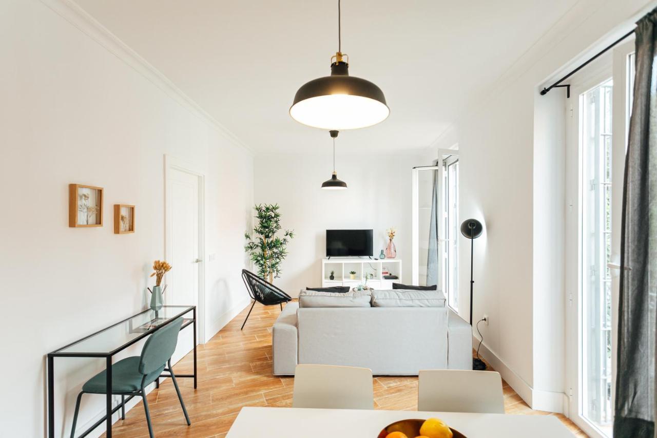 Alohamundi Peral Apartment เซบีญา ภายนอก รูปภาพ