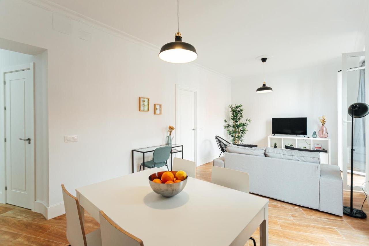 Alohamundi Peral Apartment เซบีญา ภายนอก รูปภาพ